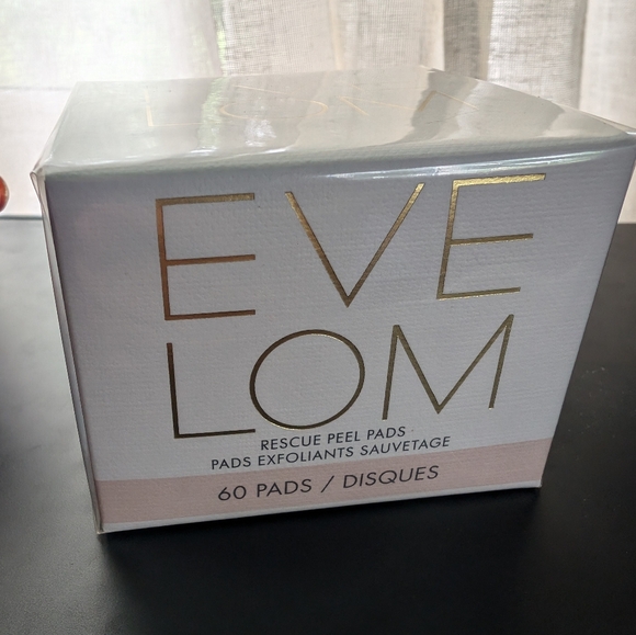 Eve Lom rescue peel pads - Picture 2 of 2